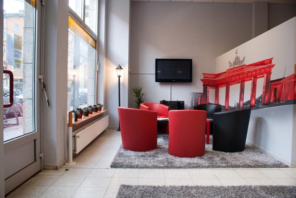 Hostel Die Etage East Берлин Екстериор снимка