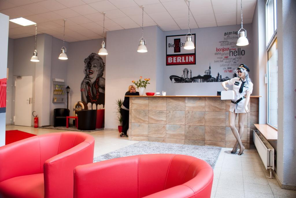 Hostel Die Etage East Берлин Екстериор снимка